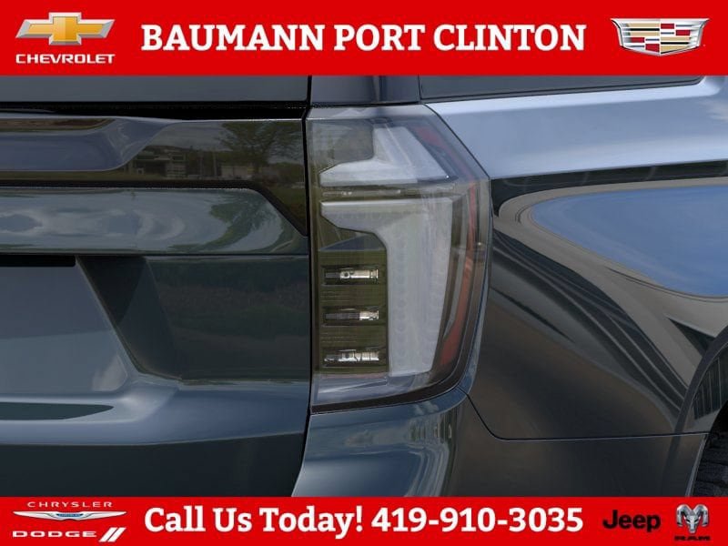 New 2026 Chevrolet Suburban Z71 w/ Comfort Package AWD/4WD image 12