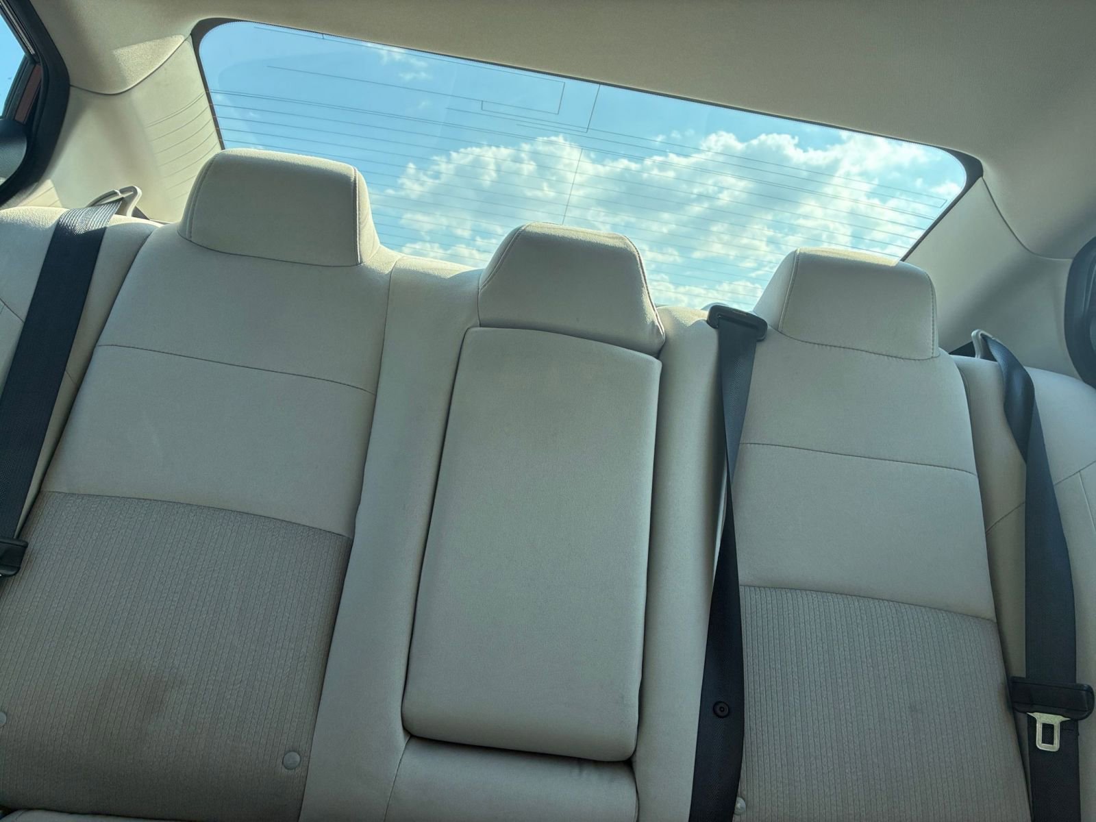 Used 2025 Nissan Altima 2.5 SV FWD image 33