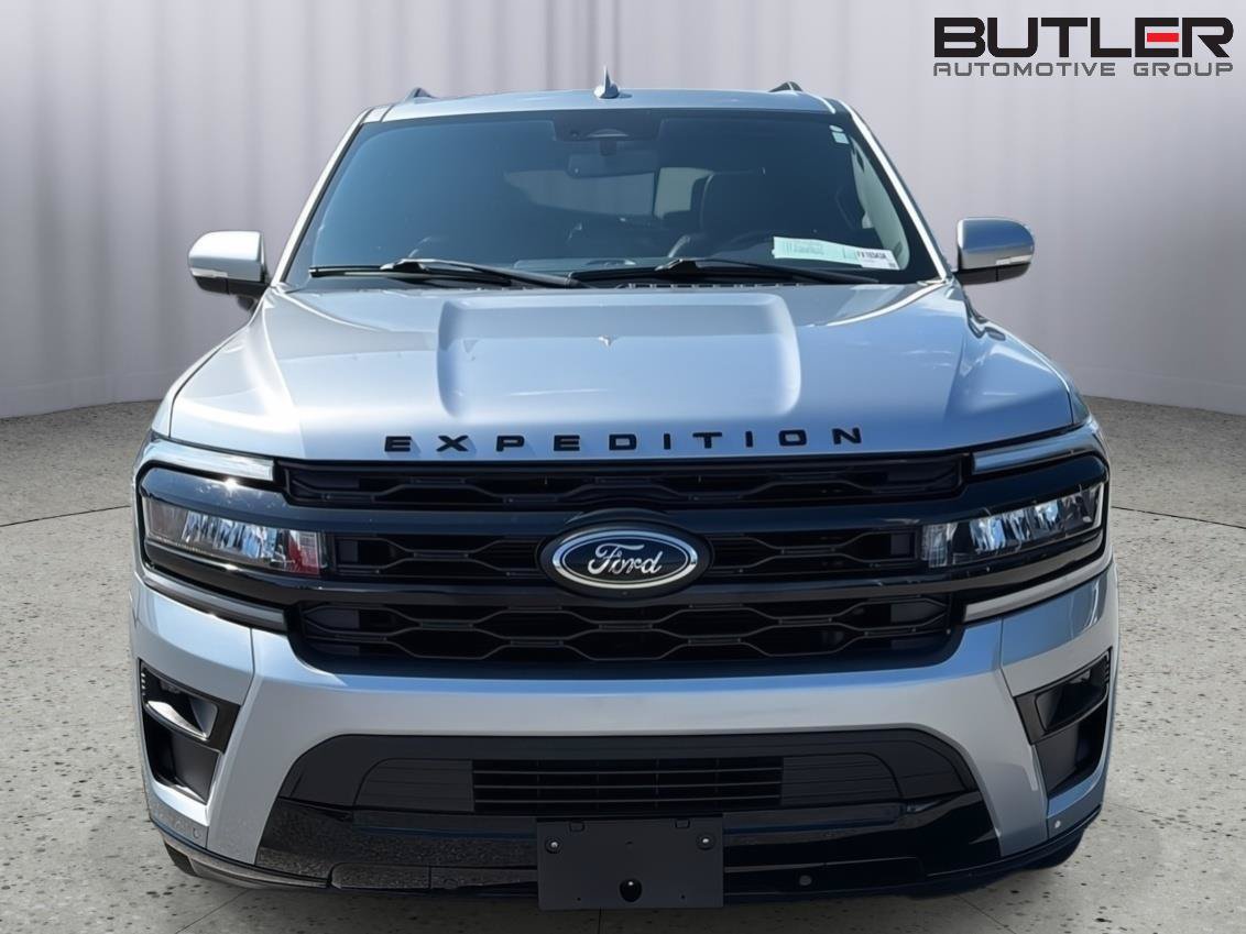 Used 2024 Ford Expedition Limited RWD image 9