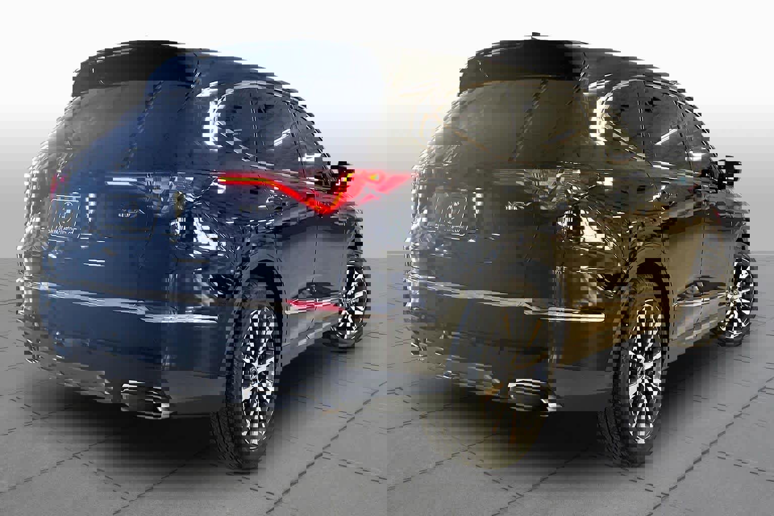 Used 2025 Acura MDX FWD w/ Technology Package image 12