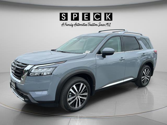 Used 2025 Nissan Pathfinder Platinum w/ Cargo Package