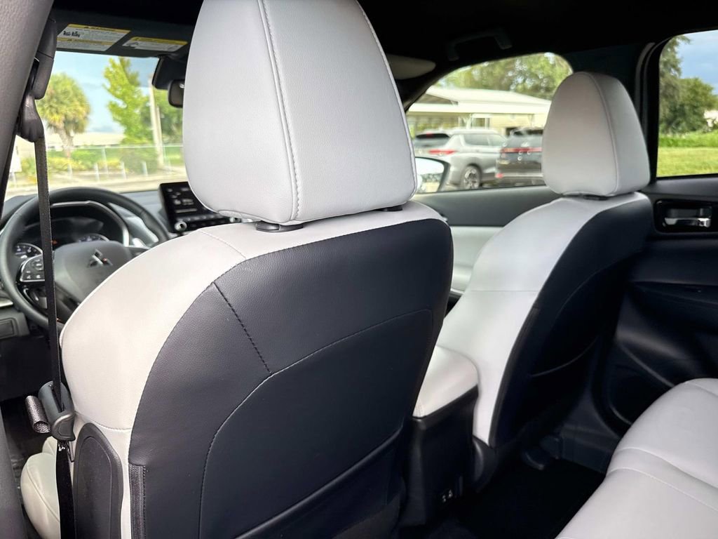Used 2025 Mitsubishi Eclipse Cross SEL image 12