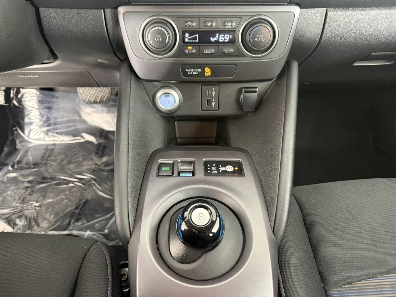 Used 2024 Nissan Leaf S image 20