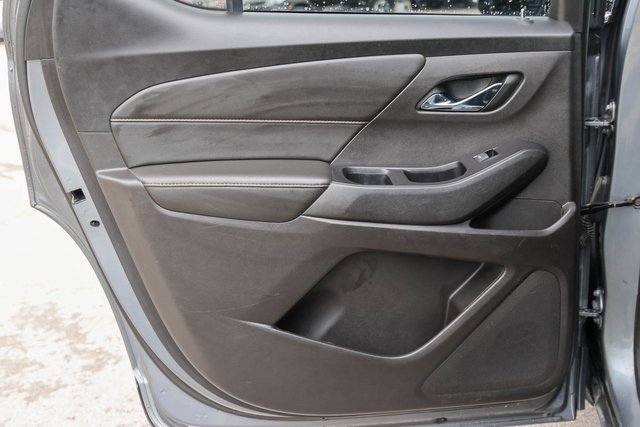 Used 2018 Chevrolet Traverse LT w/ LPO, Cargo Package image 11