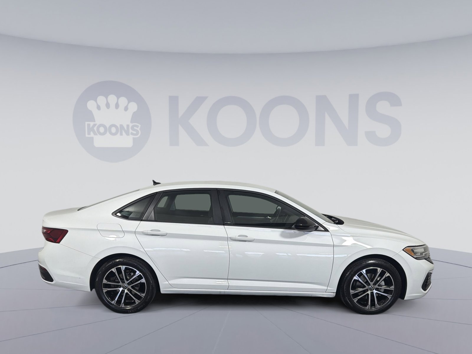 Used 2023 Volkswagen Jetta Sport image 8