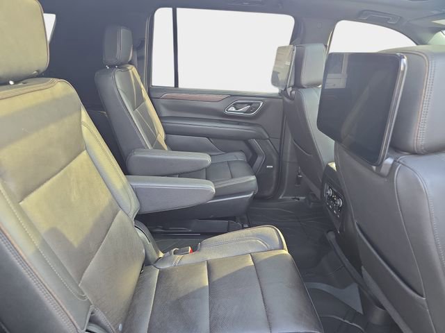 Used 2023 Chevrolet Suburban High Country w/ Premium Package 2 AWD/4WD image 13