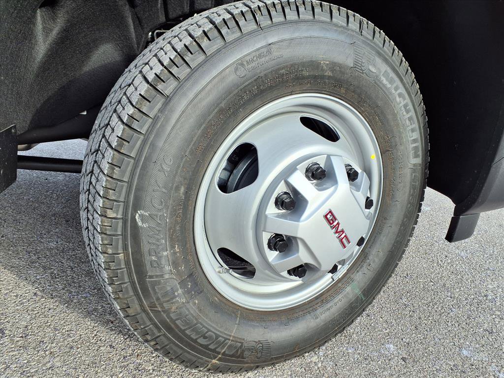 New 2026 GMC Sierra 3500 Pro w/ Convenience Package image 23