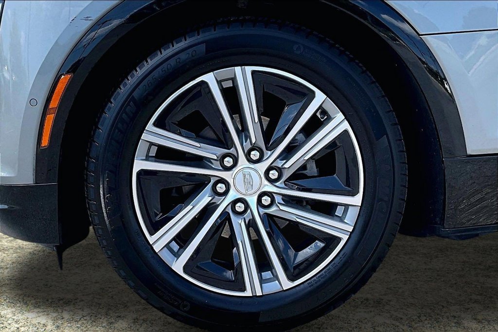 Certified 2024 Cadillac Lyriq Luxury w/ LPO, Floor Liner Package AWD/4WD image 33