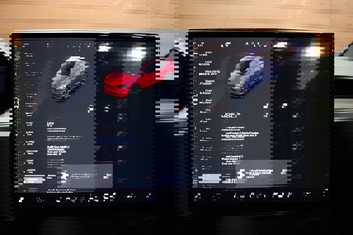 Used 2023 Tesla Model X 6 Seater AWD image 20