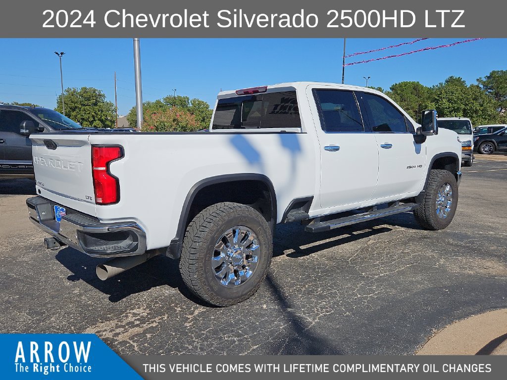 Used 2024 Chevrolet Silverado 2500 LTZ w/ LTZ Convenience Package AWD/4WD image 13