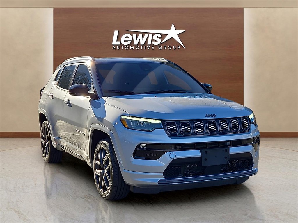 Used 2024 Jeep Compass Limited w/ High Altitude Package image 6