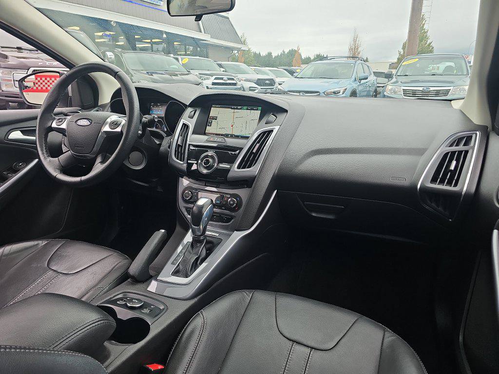 Used 2014 Ford Focus Titanium FWD image 38