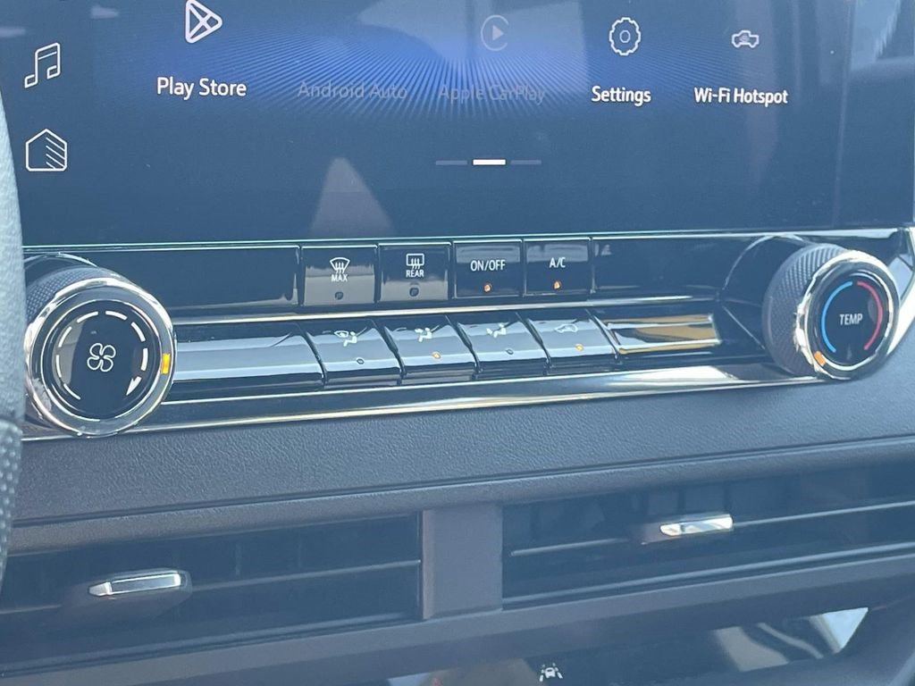 Certified 2023 Chevrolet Colorado W/T w/ Technology Package image 18