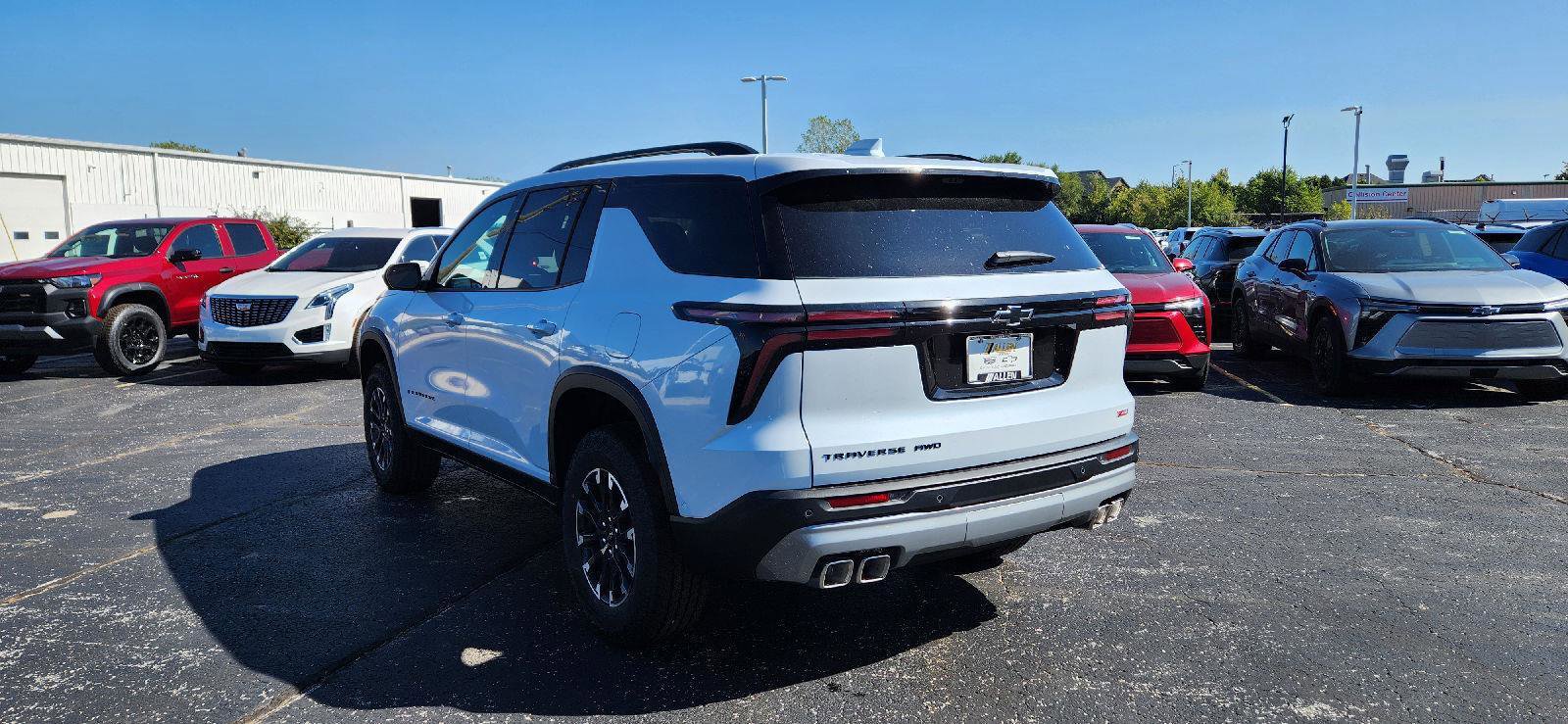 New 2026 Chevrolet Traverse Z71 w/ Enhanced Driving Package image 8