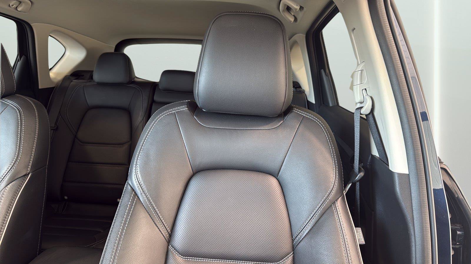 Used 2025 MAZDA CX-5 AWD 2.5 S w/ Preferred Package image 27