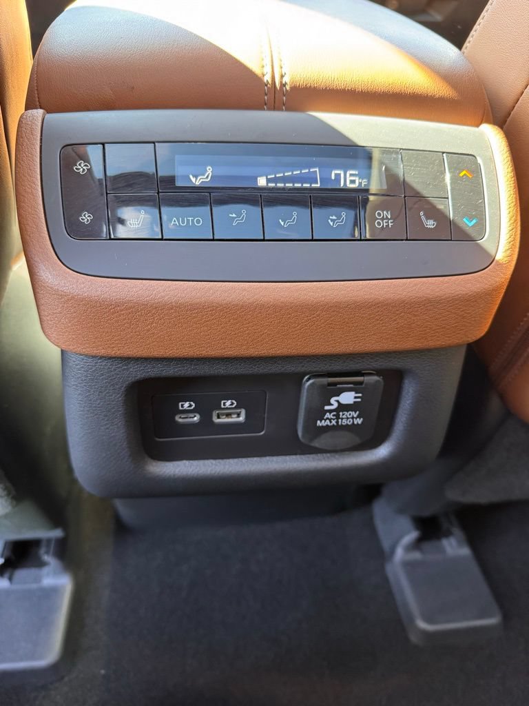 Used 2025 Nissan Pathfinder Platinum w/ Cargo Package AWD/4WD image 20