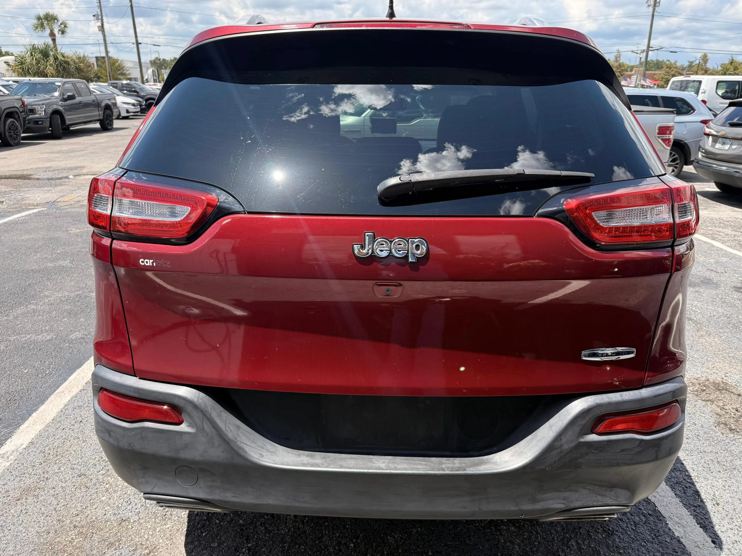 Used 2017 Jeep Cherokee Latitude FWD image 5