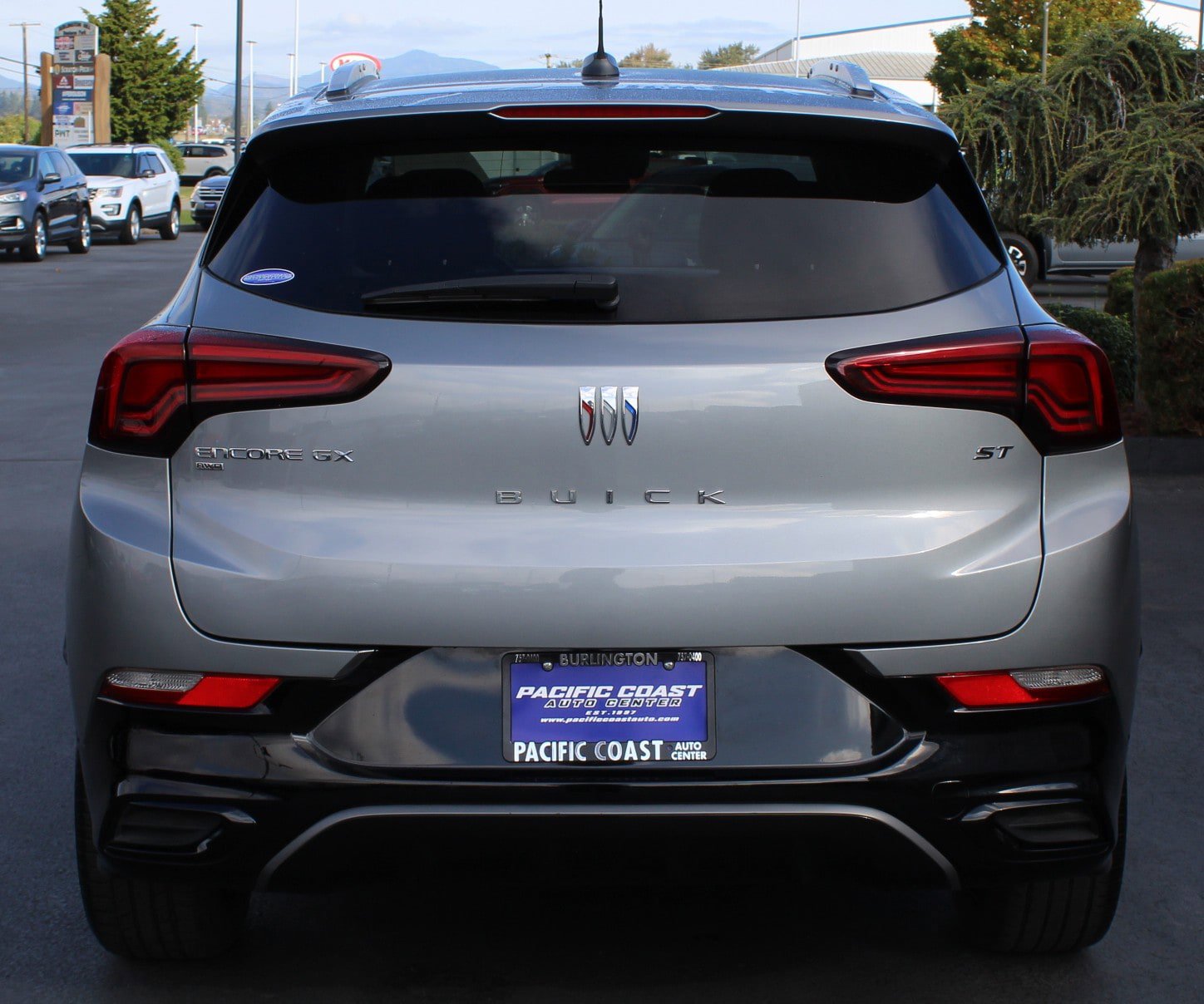 Used 2024 Buick Encore GX Sport Touring image 5