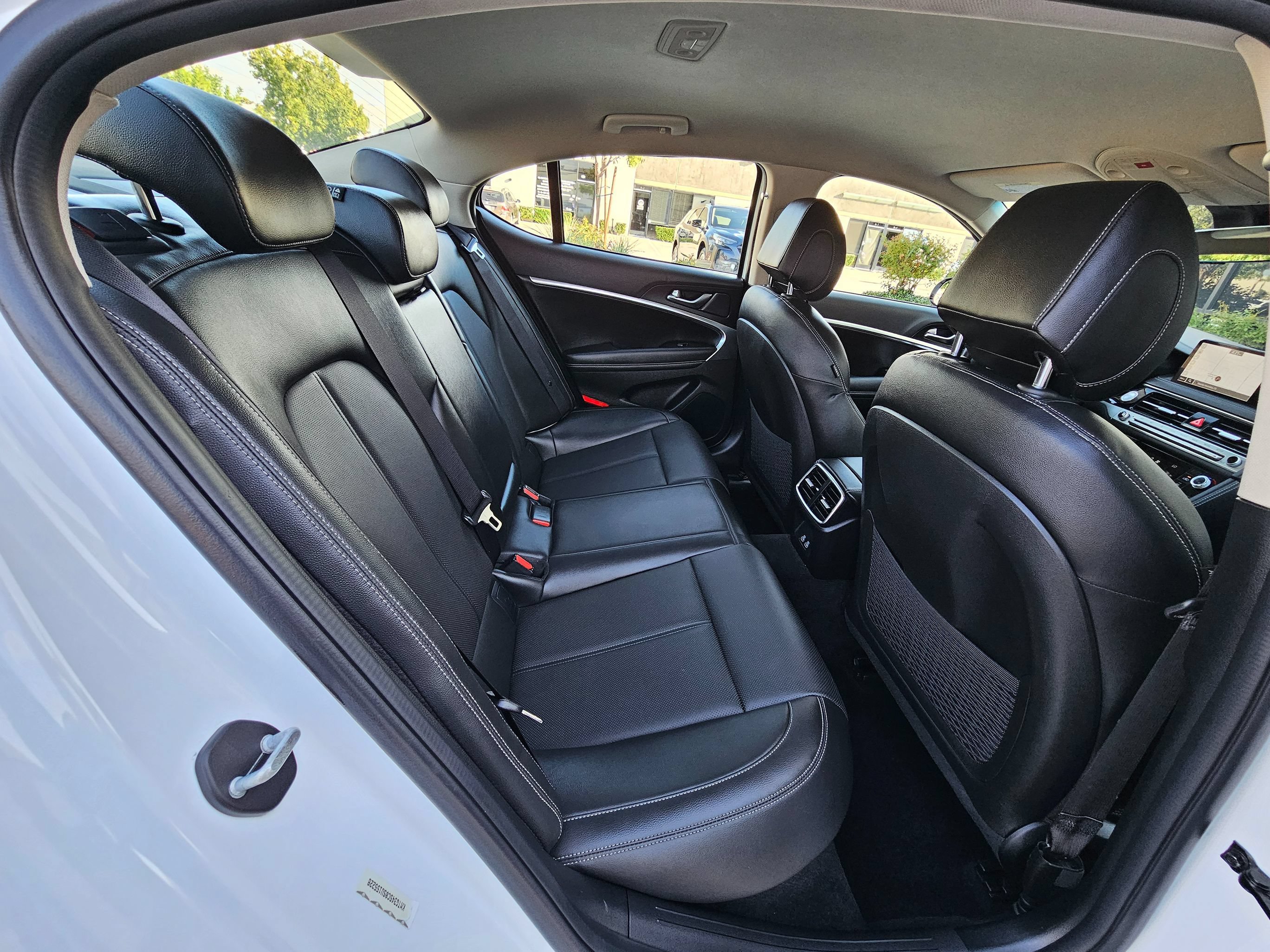 Used 2025 Genesis G70 2.5T RWD image 31