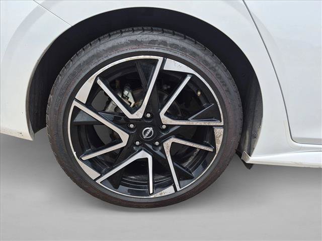 Used 2025 Nissan Sentra SR FWD image 14