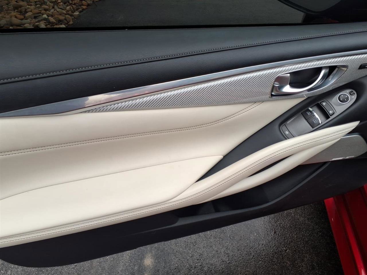 Used 2017 INFINITI Q60 Red Sport 400 image 6