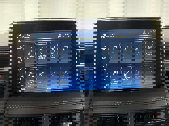 Used 2023 Chevrolet Suburban Z71 w/ Luxury Package image 13