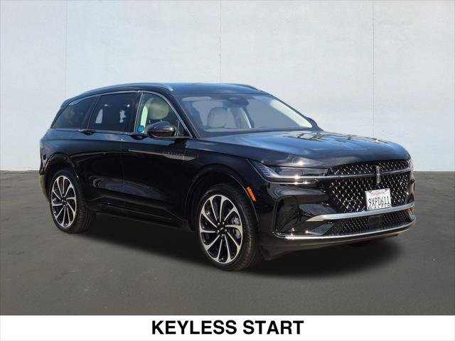 Used 2026 Lincoln Nautilus Black Label AWD/4WD image 3