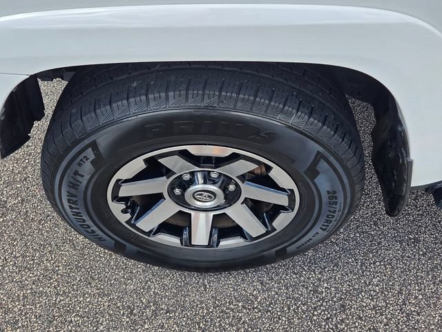 Used 2021 Toyota 4Runner TRD Off-Road Premium w/ Moonroof Package AWD/4WD image 17