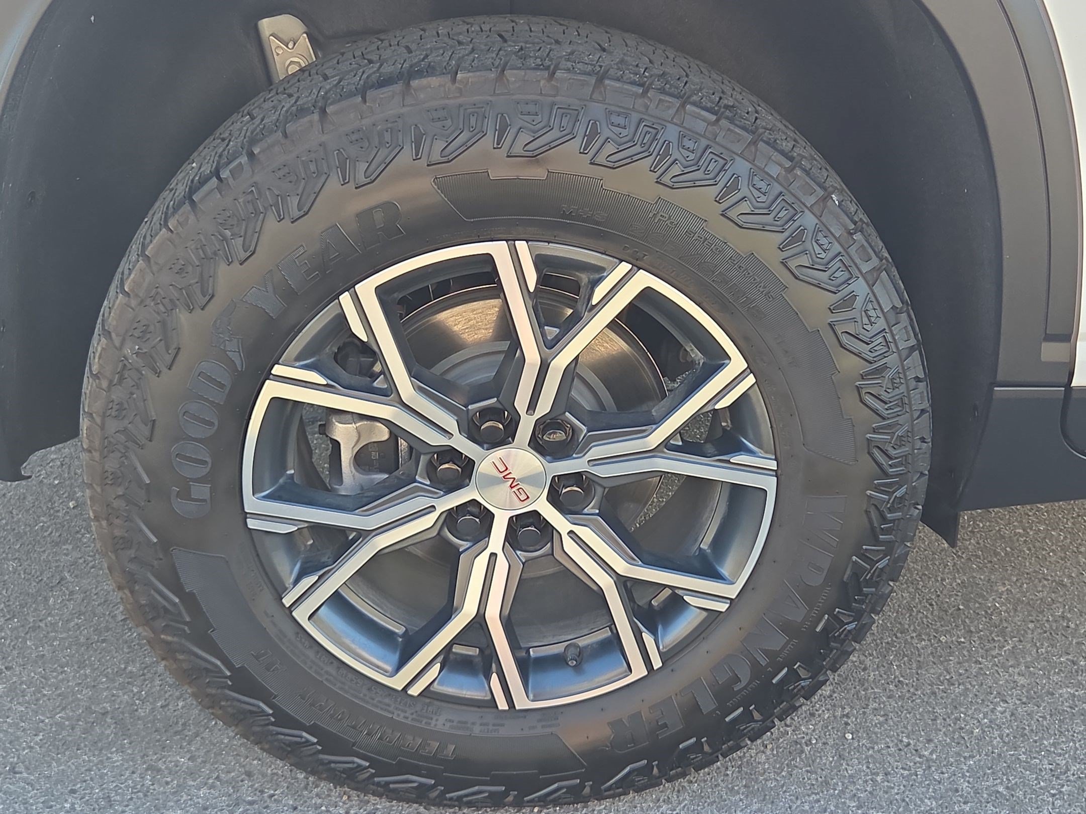 Certified 2026 GMC Acadia AT4 w/ Super Cruise Package AWD/4WD image 12