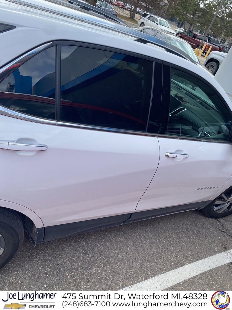 Used 2023 Chevrolet Equinox Premier image 2