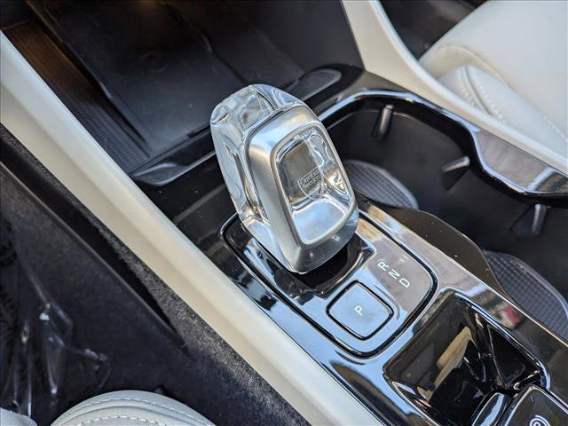 Used 2026 Volvo XC40 B5 Plus w/ Protection Package Premier AWD/4WD image 12