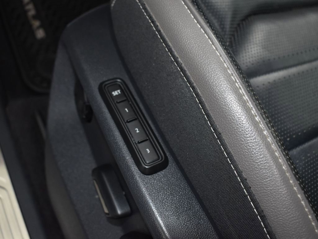 Used 2021 Volkswagen Atlas SEL Premium image 14