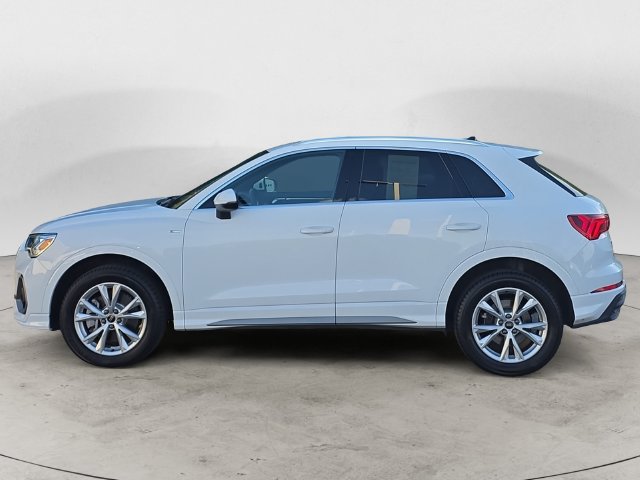 Used 2025 Audi Q3 2.0T Premium AWD/4WD image 2