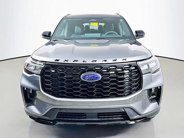 New 2026 Ford Explorer ST-Line AWD/4WD image 2