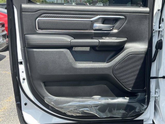 New 2027 RAM 1500 4x4 Crew Cab image 13