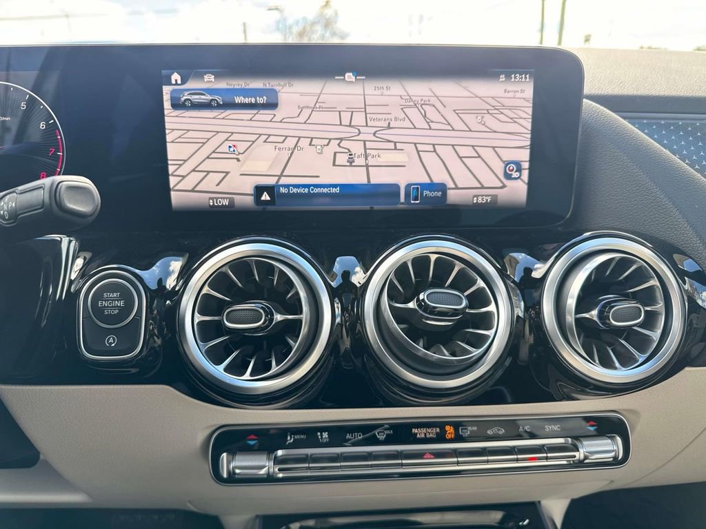 Used 2025 Mercedes-Benz GLA 250 image 11