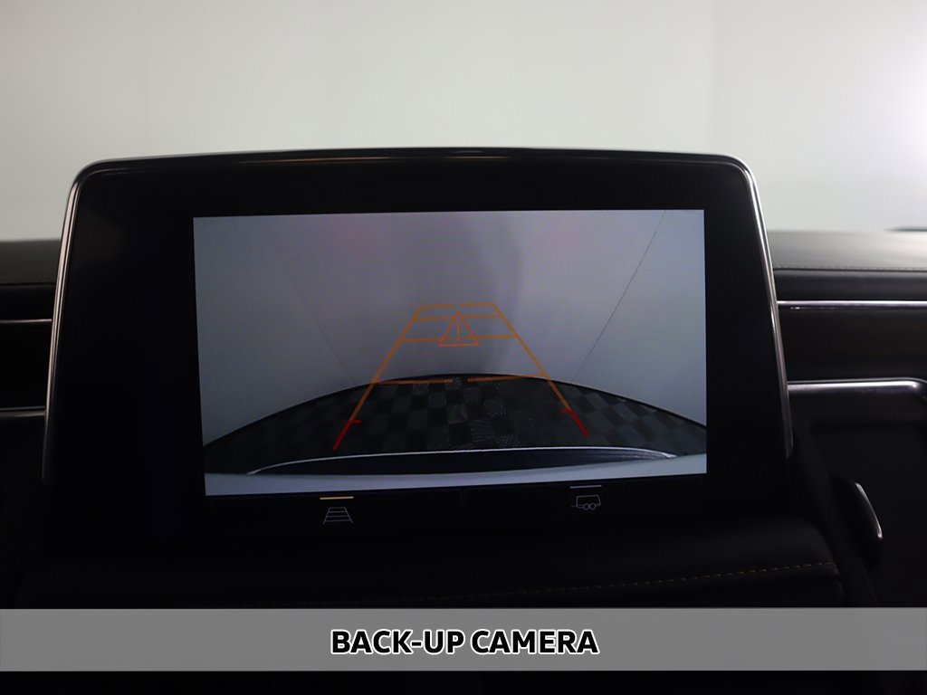 Used 2023 Chevrolet Suburban Premier image 5