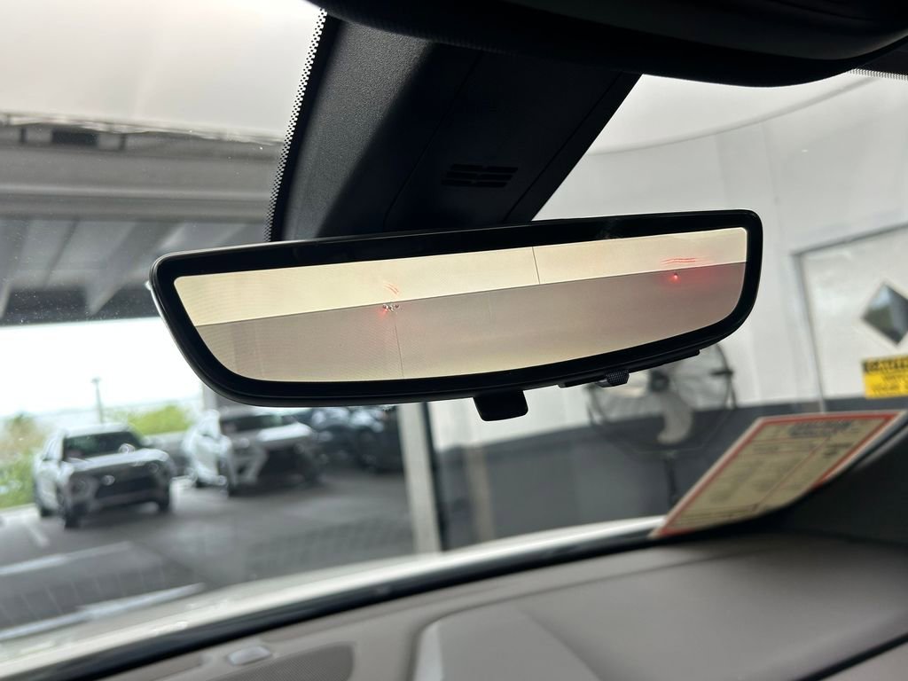 Used 2023 Chevrolet Traverse Premier w/ Redline Edition image 34