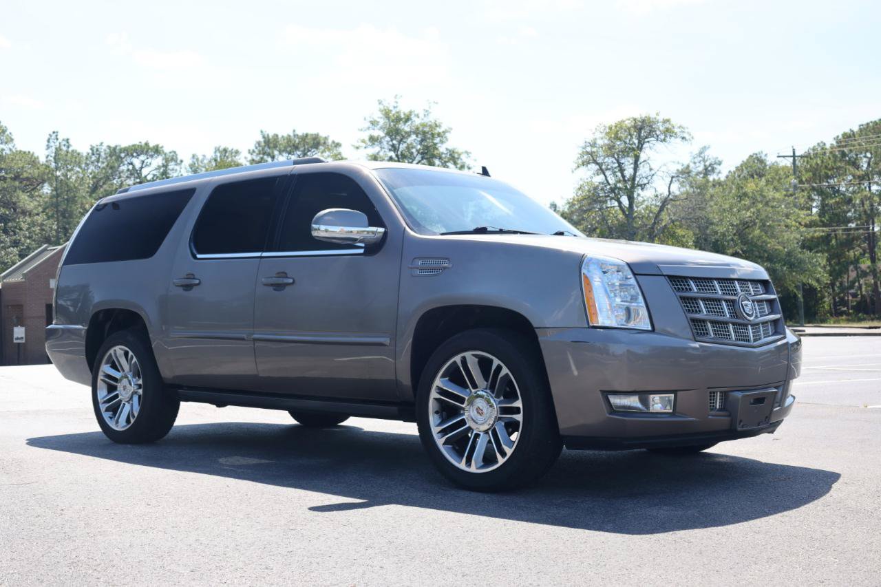 Used 2012 Cadillac Escalade ESV Premium AWD/4WD image 7