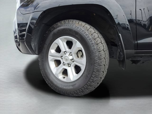 Used 2022 Toyota 4Runner SR5 AWD/4WD image 42