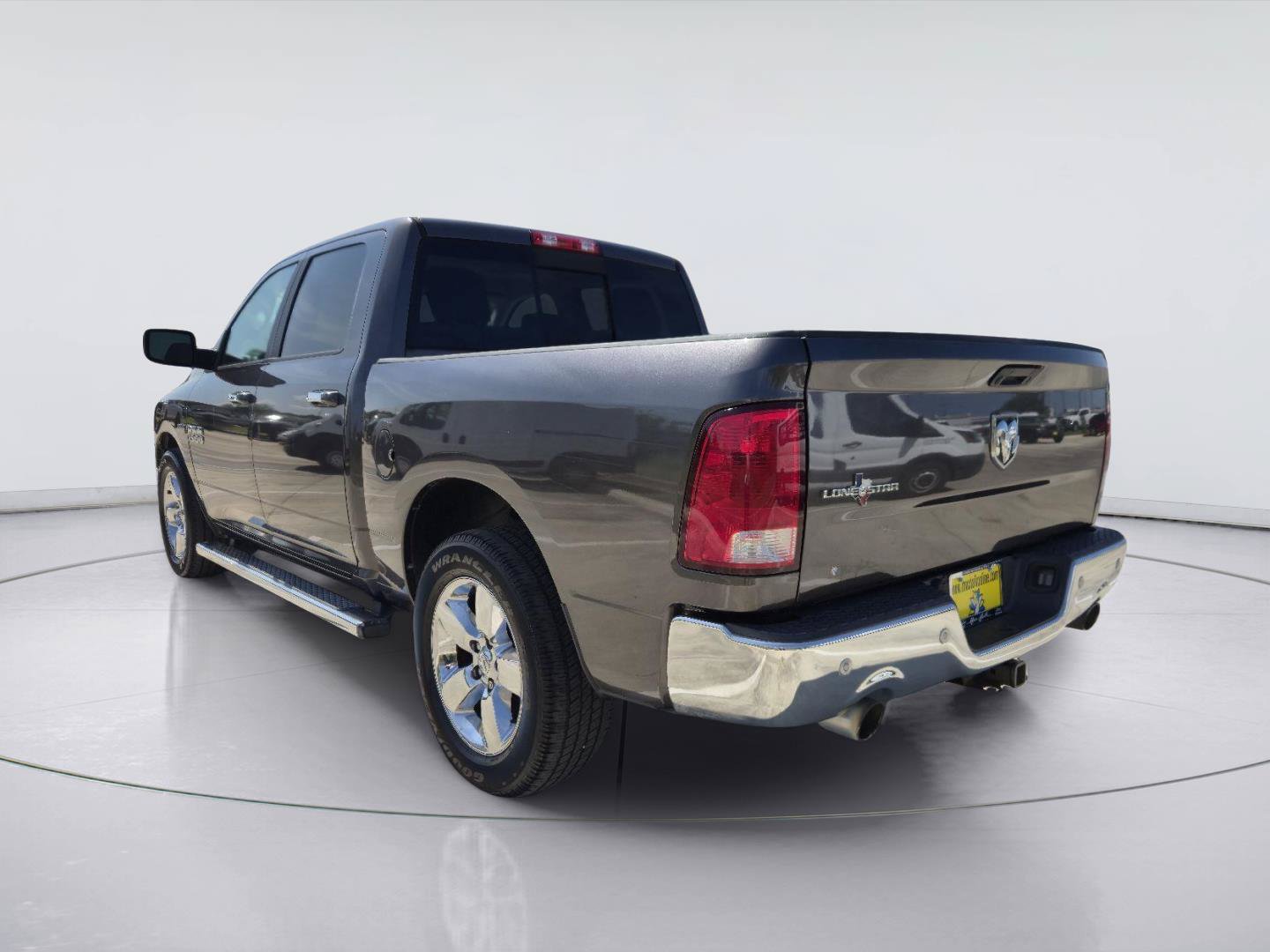 Used 2017 RAM 1500 Lone Star RWD image 3