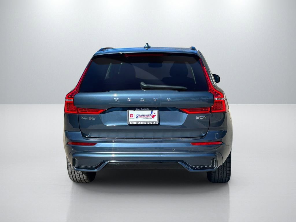 Used 2023 Volvo XC60 B5 Plus w/ Climate Package image 6