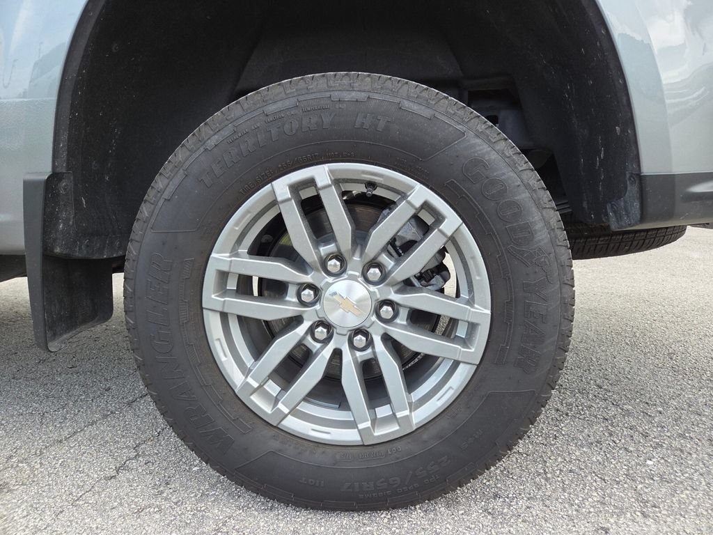 Used 2025 Chevrolet Colorado LT w/ Advanced Trailering Package RWD image 16