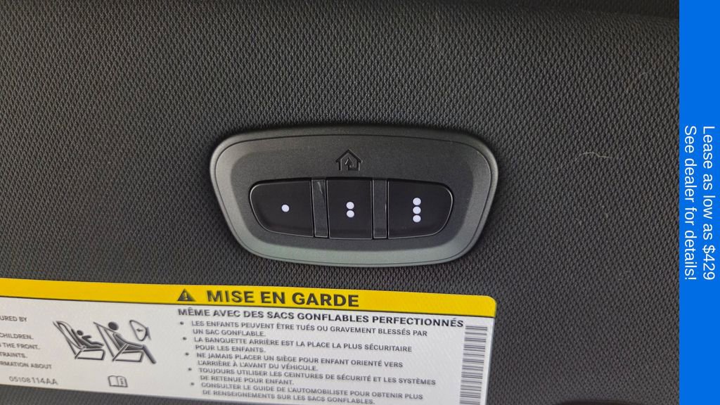 New 2025 Chrysler Pacifica Select w/ Fav Edition Package FWD image 29