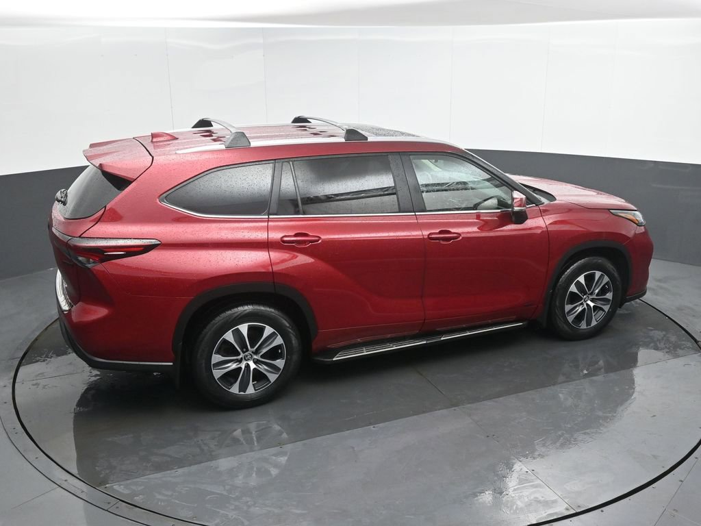 Used 2024 Toyota Highlander XLE image 37