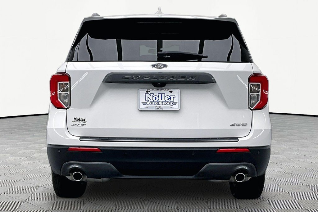Certified 2024 Ford Explorer XLT AWD/4WD image 4