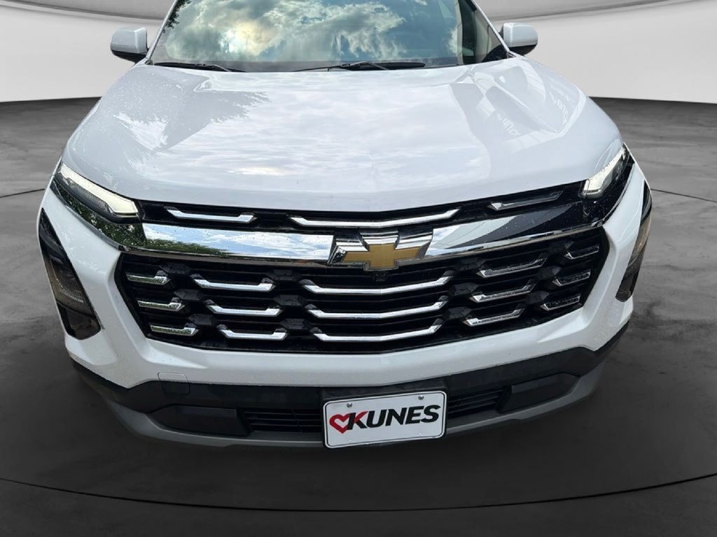 Used 2025 Chevrolet Equinox LT FWD image 12