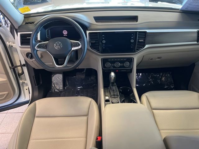 Used 2023 Volkswagen Atlas SE image 30