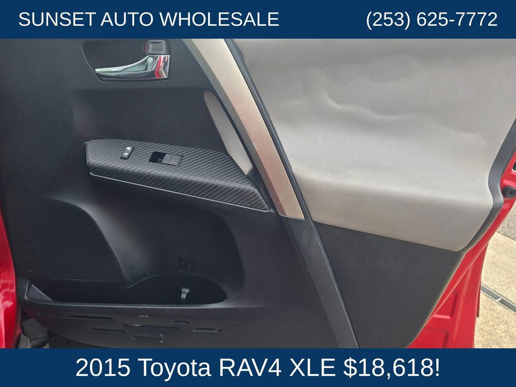 Used 2015 Toyota RAV4 XLE AWD/4WD image 21