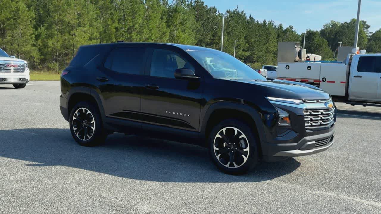 New 2027 Chevrolet Equinox LT w/ Convenience Package II FWD image 2